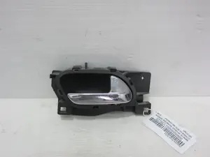 Foto de MANETA INTERIOR DELANTERA DERECHA CITROEN C4 BERLINA 1.6 16V CAT (NFU / TU5JP4) (109 CV / 80 KW) referencia 100127387