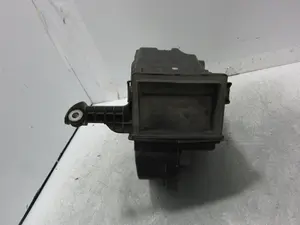 Foto de CAJA FILTRO AIRE DACIA DOKKER 1.5 dCi Diesel FAP CAT (90 CV / 66 KW) referencia 8201173592 foto 3