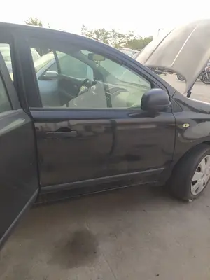 Foto de PUERTA DELANTERA DERECHA NISSAN NOTE (E11E) 1.4 CAT (88 CV / 65 KW)