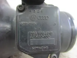Foto de CAUDALIMETRO VOLKSWAGEN GOLF IV BERLINA (1J1)(10.1997) 1.6 (101 CV / 74 KW) referencia 06A906461B foto 3