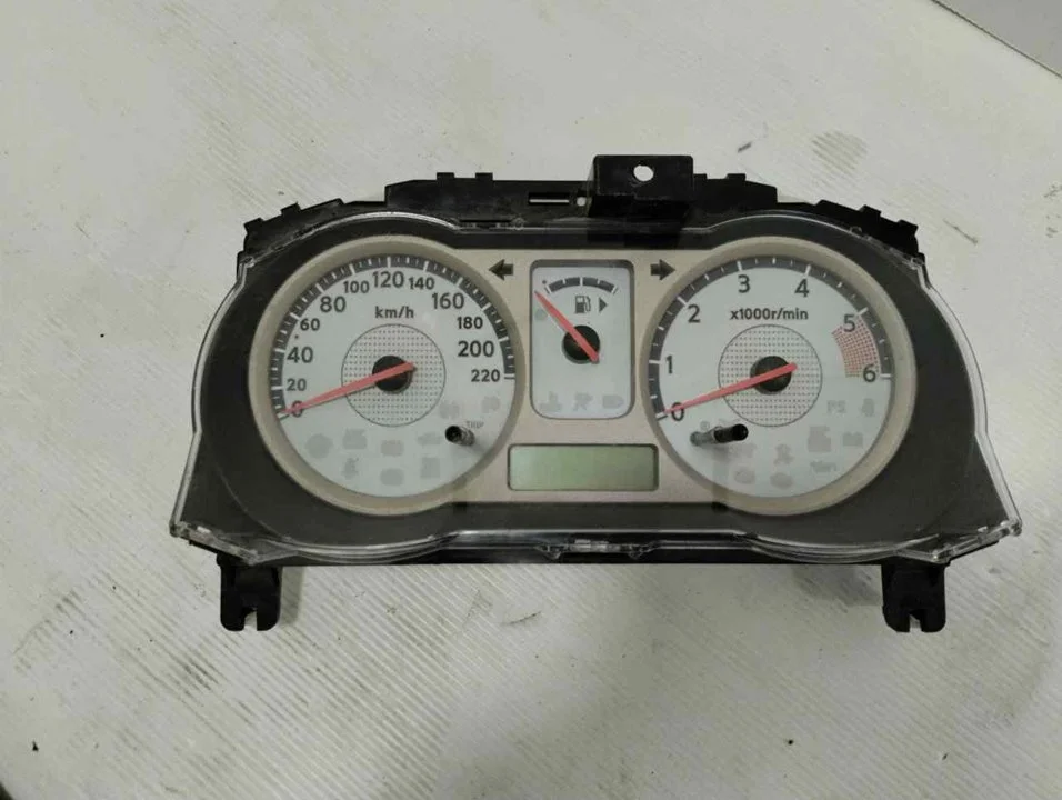 Foto de CUADRO INSTRUMENTOS NISSAN NOTE (E11E) 1.4 CAT (88 CV / 65 KW) referencia 9U30E