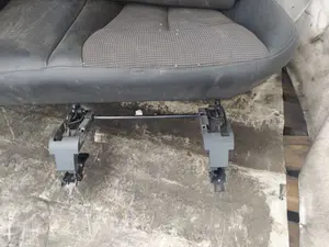 Foto de ASIENTO TRASERO MERCEDES-BENZ CLS (BM 219) 3.0 CDI CAT (224 CV / 165 KW) foto 4