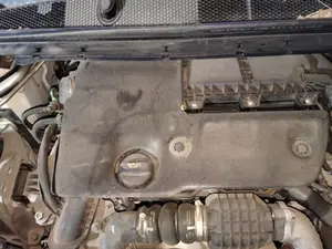 Foto de TAPA MOTOR PEUGEOT 308