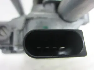 Foto de MOTOR LIMPIA DELANTERO BMW SERIE 3 BERLINA (E90) 2.0 16V CAT (150 CV / 110 KW) referencia 716171104 foto 3