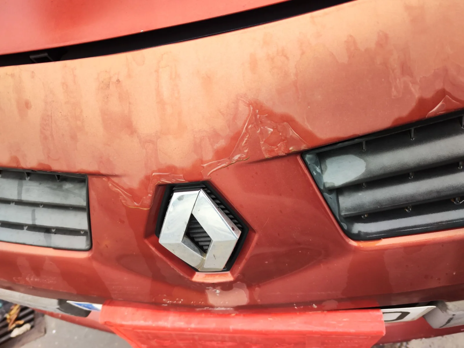 Foto de REFUERZO PARAGOLPES DELANTERO RENAULT MEGANE II BERLINA 5P 1.5 dCi Diesel (106 CV / 78 KW)