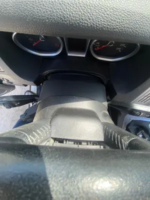 Foto de MANDO MULTIFUNCION FORD KUGA (CBV) 2.0 TDCi CAT (136 CV / 100 KW) foto 2