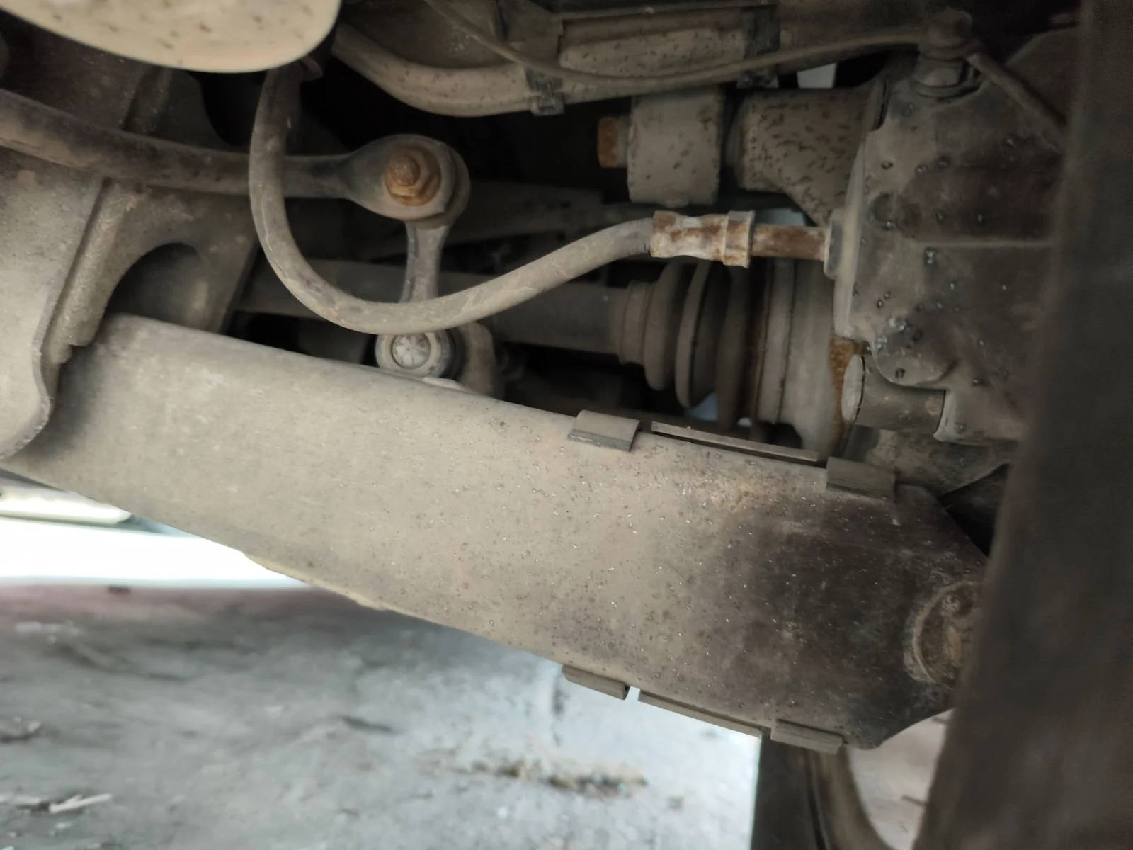 Foto de BRAZO SUSPENSION TRASERO DERECHO BMW SERIE 5 BERLINA (E39) 3.0 24V Turbodiesel CAT (193 CV / 142 KW)
