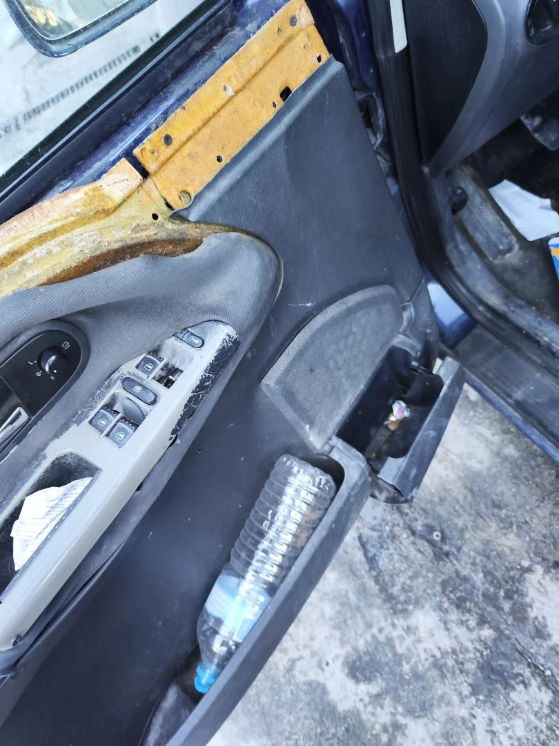 Foto de ELEVALUNAS DELANTERO IZQUIERDO SEAT ALHAMBRA (7V9) 1.9 TDI (116 CV / 85 KW)