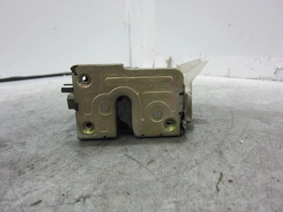 Foto de CERRADURA PUERTA TRASERA IZQUIERDA RENAULT ESPACE /GRAND ESPACE (JE0) 1.9 dTi Diesel CAT (98 CV / 72 KW) referencia 8200017963