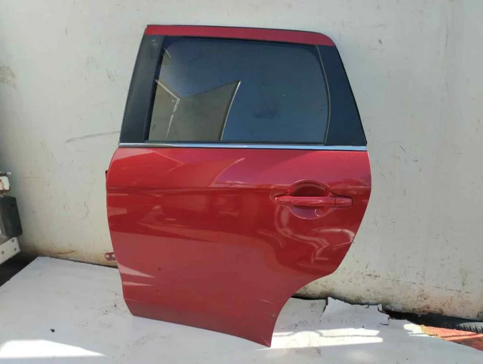 Foto de PUERTA TRASERA IZQUIERDA MITSUBISHI ASX (GA0W) 1.6 CAT (117 CV / 86 KW)