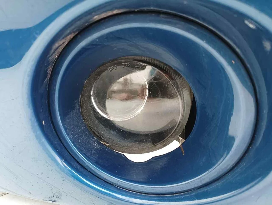 Foto de FARO ANTINIEBLA DERECHO BMW SERIE X5 (E53) 3.0 24V CAT (231 CV / 170 KW)