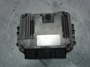 Foto de CENTRALITA MOTOR UCE CITROEN GRAND C4 PICASSO 1.6 16V HDi FAP (109 CV / 80 KW) referencia 9663476380