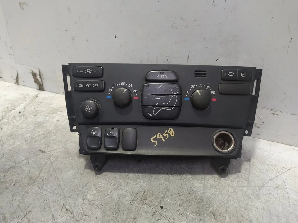 Foto de MANDO CALEFACCION / AIRE ACONDICIONADO VOLVO S60 BERLINA 2.4 Diesel CAT (163 CV / 120 KW) referencia 30746022