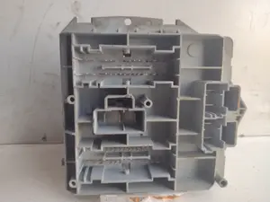 Foto de CAJA RELES / FUSIBLES FIAT II PUNTO (188) BERLINA 1.2 16V CAT (80 CV / 59 KW) referencia 46835597 foto 2