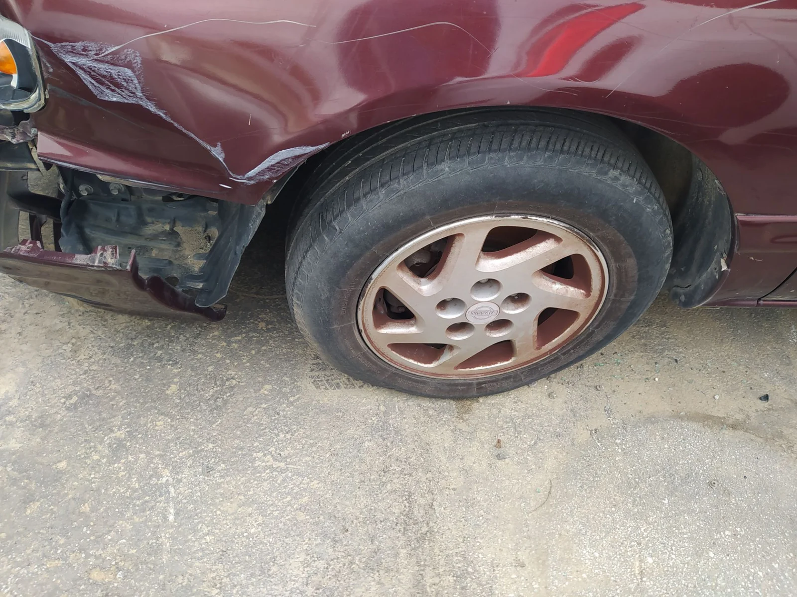 Foto de PINZA DE FRENO DELANTERA IZQUIERDA NISSAN MAXIMA QX (A32) 2.0 V6 24V CAT (140 CV / 103 KW)