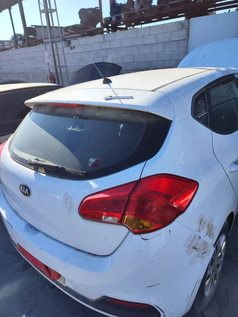 Foto de PORTON TRASERO KIA CEED (JD) 1.4 CAT (99 CV / 73 KW)