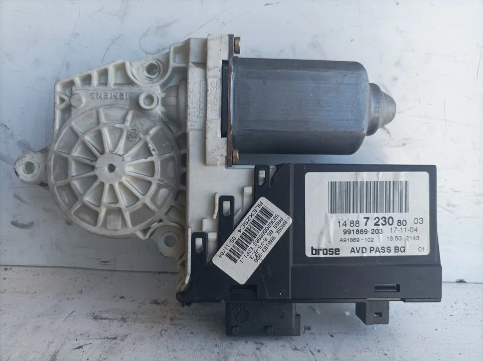 Foto de MOTOR ELEVALUNAS DELANTERO DERECHO FIAT ULYSSE (179) referencia 1488723080