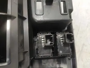 Foto de CONSOLA CENTRAL LEXUS RX (GGL1/GYL1) 3.5 V6 24V CAT (249 CV / 183 KW) referencia 5882148140 foto 5