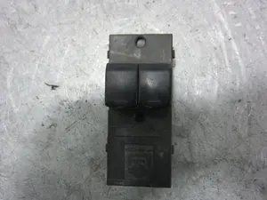 Foto de MANDO ELEVALUNAS DELANTERO IZQUIERDO NISSAN MICRA (K12E) referencia 25411AX01A