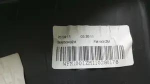 Foto de GUARNECIDO PUERTA DELANTERA DERECHA CITROEN C3 1.4 (73 CV / 54 KW) referencia 96835049ZM foto 3