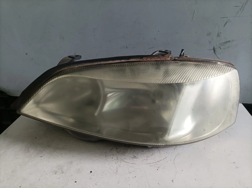 Foto de FARO IZQUIERDO OPEL ASTRA G BERLINA referencia 1EG00764031