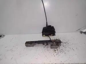 Foto de CERRADURA PUERTA TRASERA IZQUIERDA NISSAN PRIMERA BERLINA (P12) 1.9 16V Turbodiesel CAT (120 CV / 88 KW) referencia 250120