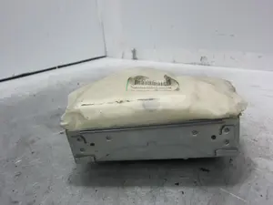 Foto de AIRBAG DELANTERO DERECHO MAZDA 3 BERLINA (BK) 1.6 CD Diesel CAT (109 CV / 80 KW) referencia BP4S57K50A foto 2