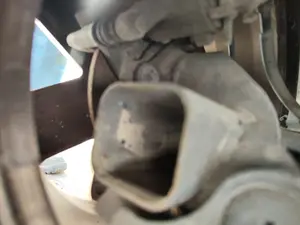 Foto de PINZA DE FRENO TRASERA IZQUIERDA RENAULT MEGANE II BERLINA 5P 1.5 dCi Diesel (101 CV / 74 KW) referencia 7701207693