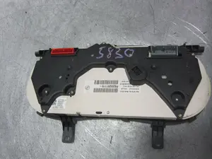 Foto de CUADRO INSTRUMENTOS RENAULT CLIO II FASE II (B/CB0) 1.2 (58 CV / 43 KW) referencia 8200261119 foto 5