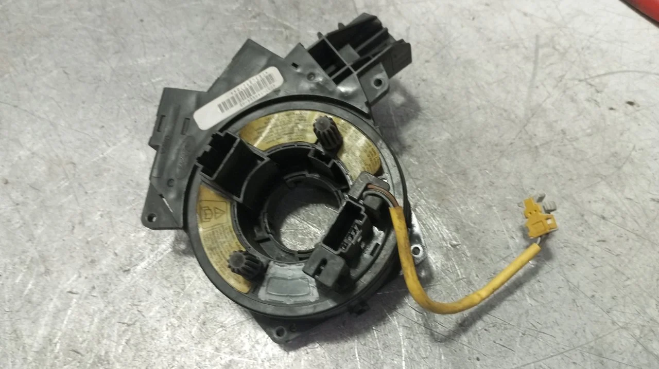 Foto de ANILLO AIRBAG FORD TOURNEO CONNECT (TC7) 1.8 TDCi CAT (90 CV / 66 KW) referencia 4M5T14A664AB