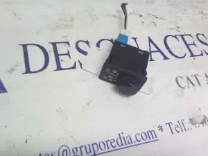 Foto de INTERRUPTOR NISSAN PRIMERA BERLINA (P12)