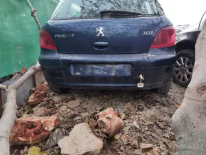 Foto de PARAGOLPES TRASERO PEUGEOT 307 BERLINA (S2) 1.6 16V HDi (90 CV / 66 KW) referencia 7410Q6