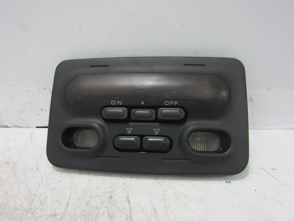 Foto de LUZ INTERIOR MITSUBISHI 3000 GT (Z10) 3.0 Biturbo (286 CV / 210 KW)