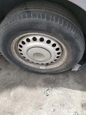 Foto de LLANTA FORD TRANSIT CONNECT (TC7) 1.8 TDCi CAT (110 CV / 81 KW) referencia 5048530