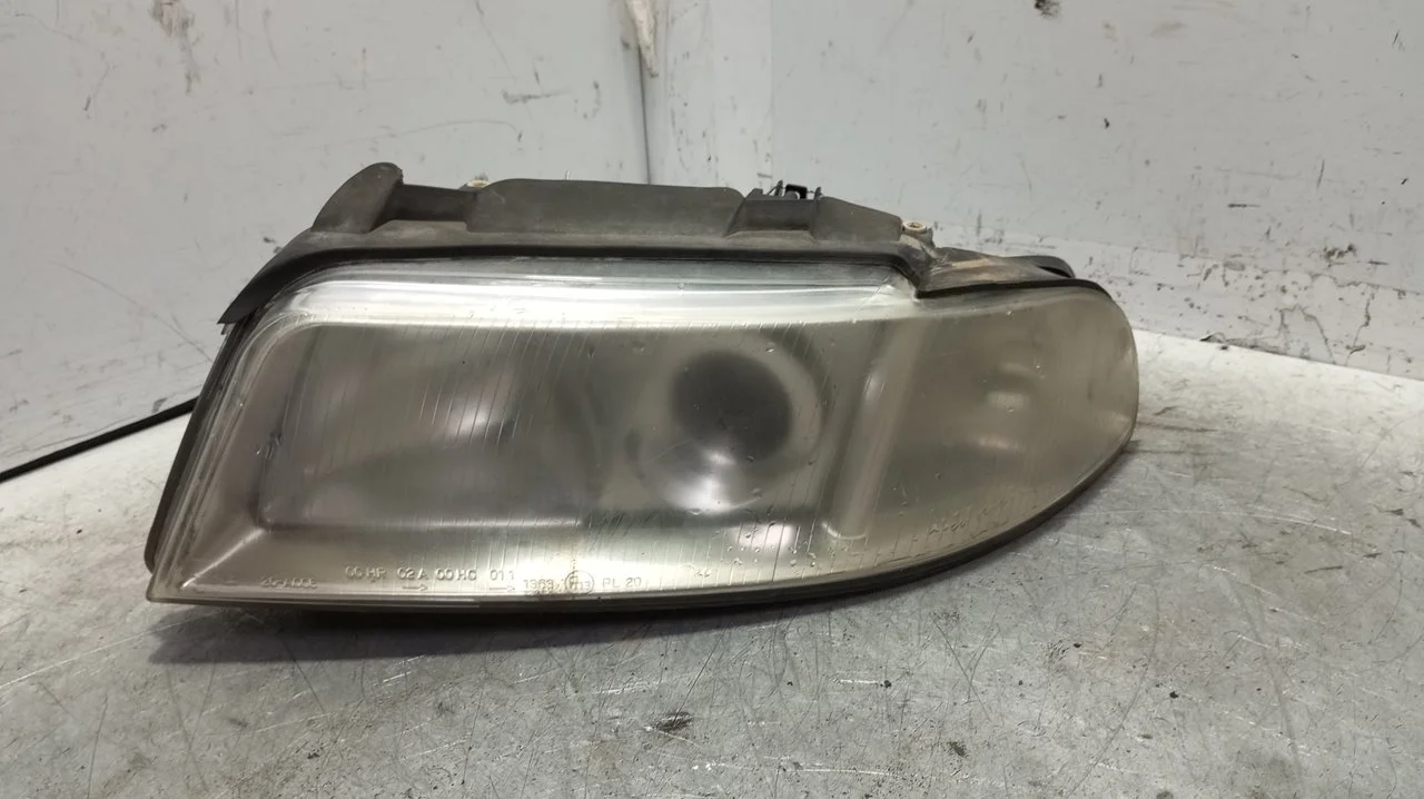 Foto de FARO IZQUIERDO AUDI A4 AVANT (B5) 1.9 TDI (110 CV / 81 KW) referencia 8D0941029AK