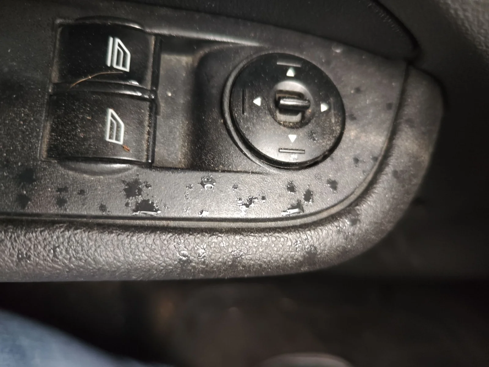 Foto de MANDO RETROVISOR FORD FOCUS BERLINA (CAP) 1.6 TDCi CAT (90 CV / 66 KW)