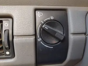 Foto de MANDO LUCES SKODA FELICIA BERLINA (791) 1.3  (68 CV / 50 KW)