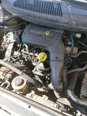 Foto de MOTOR COMPLETO RENAULT SCENIC I (JA...) 1.9 dCi Diesel CAT (102 CV / 75 KW)