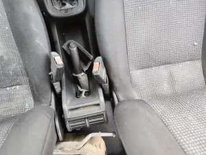 Foto de ENGANCHE CINTURON DELANTERO DERECHO OPEL ZAFIRA A 1.6 16V (101 CV / 74 KW)
