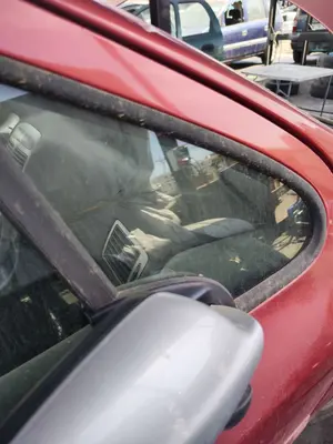 Foto de LUNA CUSTODIA DELANTERA DERECHA PEUGEOT 307 (S1)(04.2001) 1.6 16V CAT (109 CV / 80 KW)