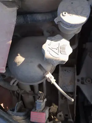Foto de DEPOSITO EXPANSION CITROEN C2 1.4  (73 CV / 54 KW) referencia 1323T9