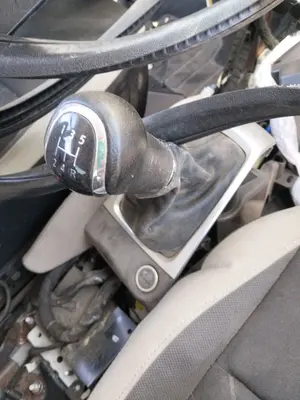 Foto de PALANCA CAMBIO NISSAN MICRA (K14) 1.0 12V CAT (71 CV / 52 KW) referencia 341024522R