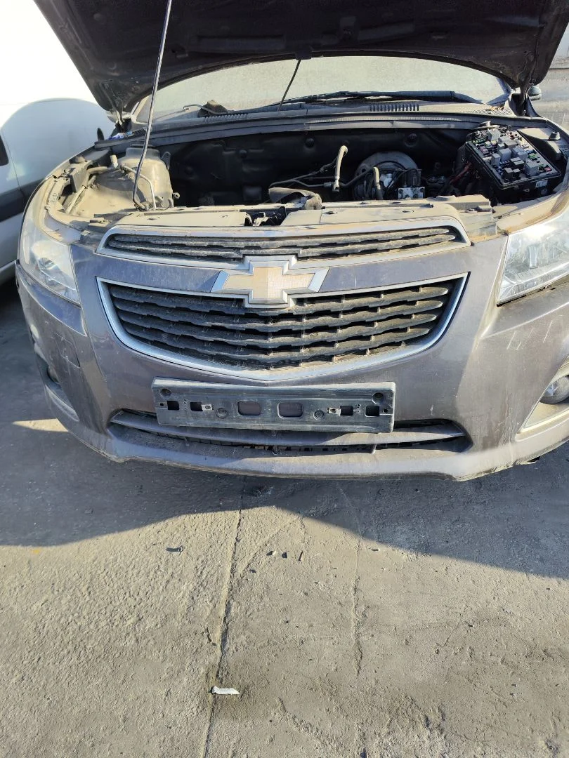 Foto de PARAGOLPES DELANTERO CHEVROLET CRUZE 2.0 Diesel CAT (163 CV / 120 KW)