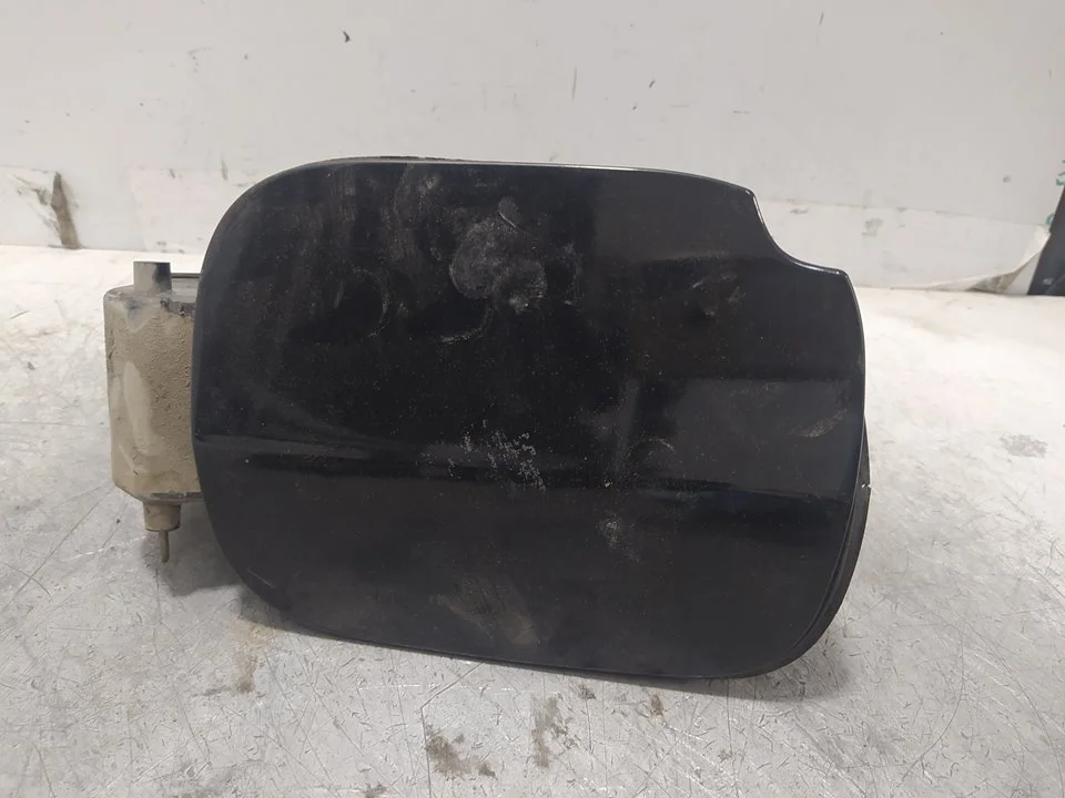 Foto de TAPA EXTERIOR COMBUSTIBLE RENAULT CLIO II FASE II (B/CB0) 1.5 dCi Diesel (82 CV / 60 KW) referencia 8200383466