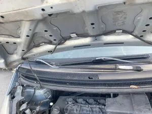 Foto de BRAZO LIMPIA DELANTERO IZQUIERDO MITSUBISHI COLT CZ3 BERL. 5 (Z30A) 1.3 CAT (95 CV / 70 KW) referencia MN145991