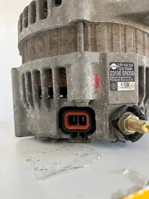 Foto de ALTERNADOR NISSAN ALMERA (N16/E) 2.2 dCi Diesel CAT (136 CV / 100 KW) referencia 23100BN300 foto 2