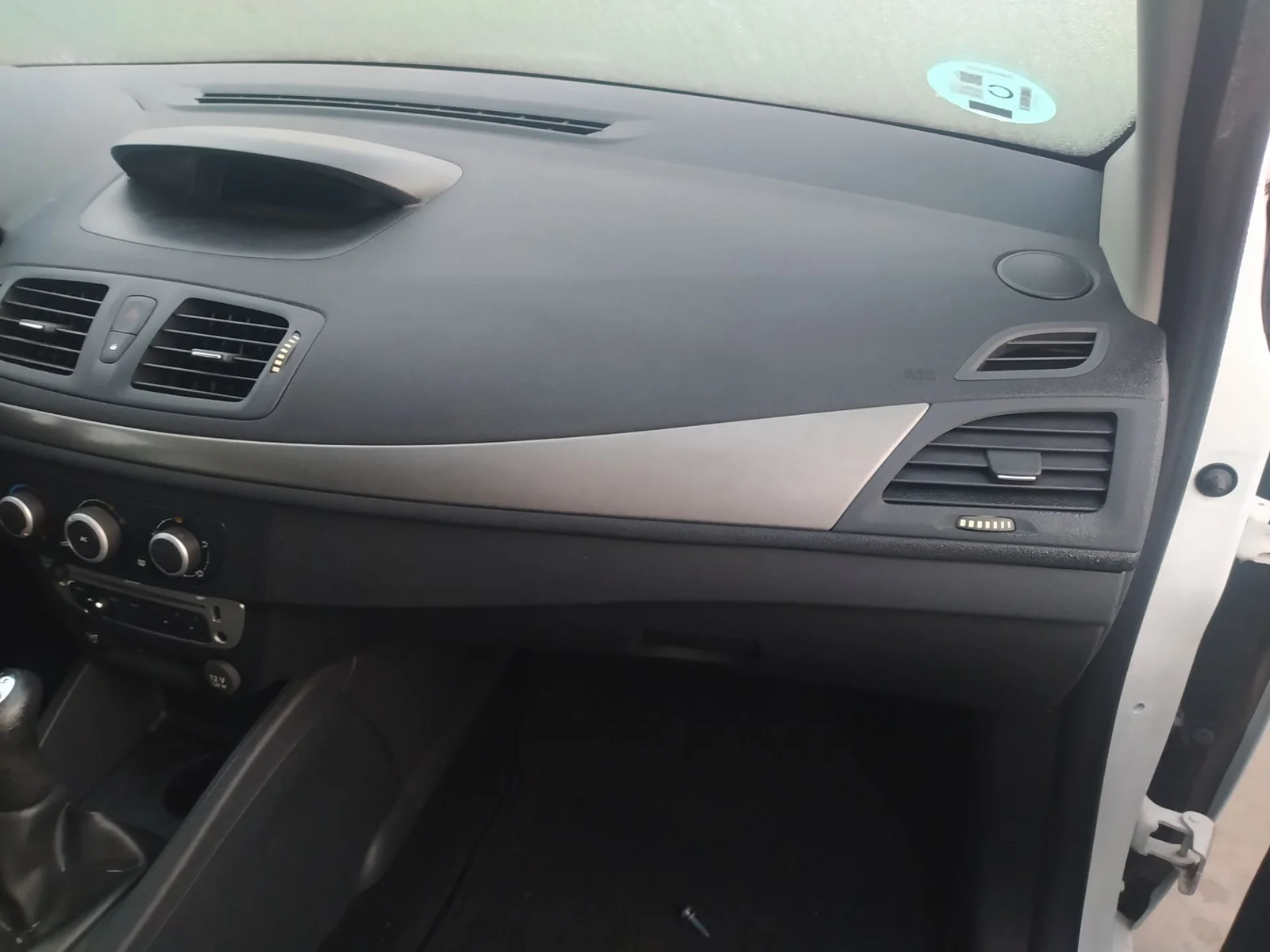Foto de AIRBAG DELANTERO DERECHO RENAULT MEGANE III BERLINA 5P 1.6 16V CAT (101 CV / 74 KW) referencia 985153681R