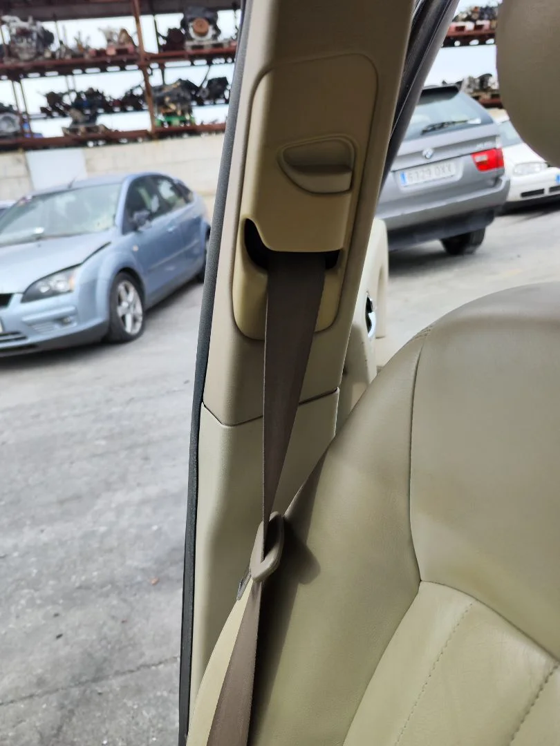 Foto de CINTURON SEGURIDAD DELANTERO DERECHO JAGUAR X-TYPE 2.1 V6 24V CAT (156 CV / 115 KW)