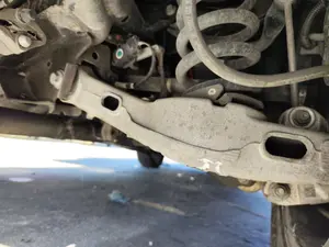 Foto de BARRA ESTABILIZADORA TRASERA JAGUAR F-PACE 3.0 V6 Diesel CAT (301 CV / 221 KW)