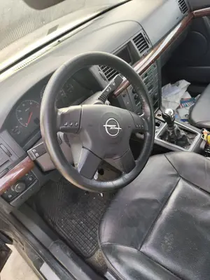 Foto de VOLANTE OPEL VECTRA C BERLINA 2.2 16V DTI CAT (Y 22 DTR / L50) (125 CV / 92 KW) referencia 24439965 foto 4